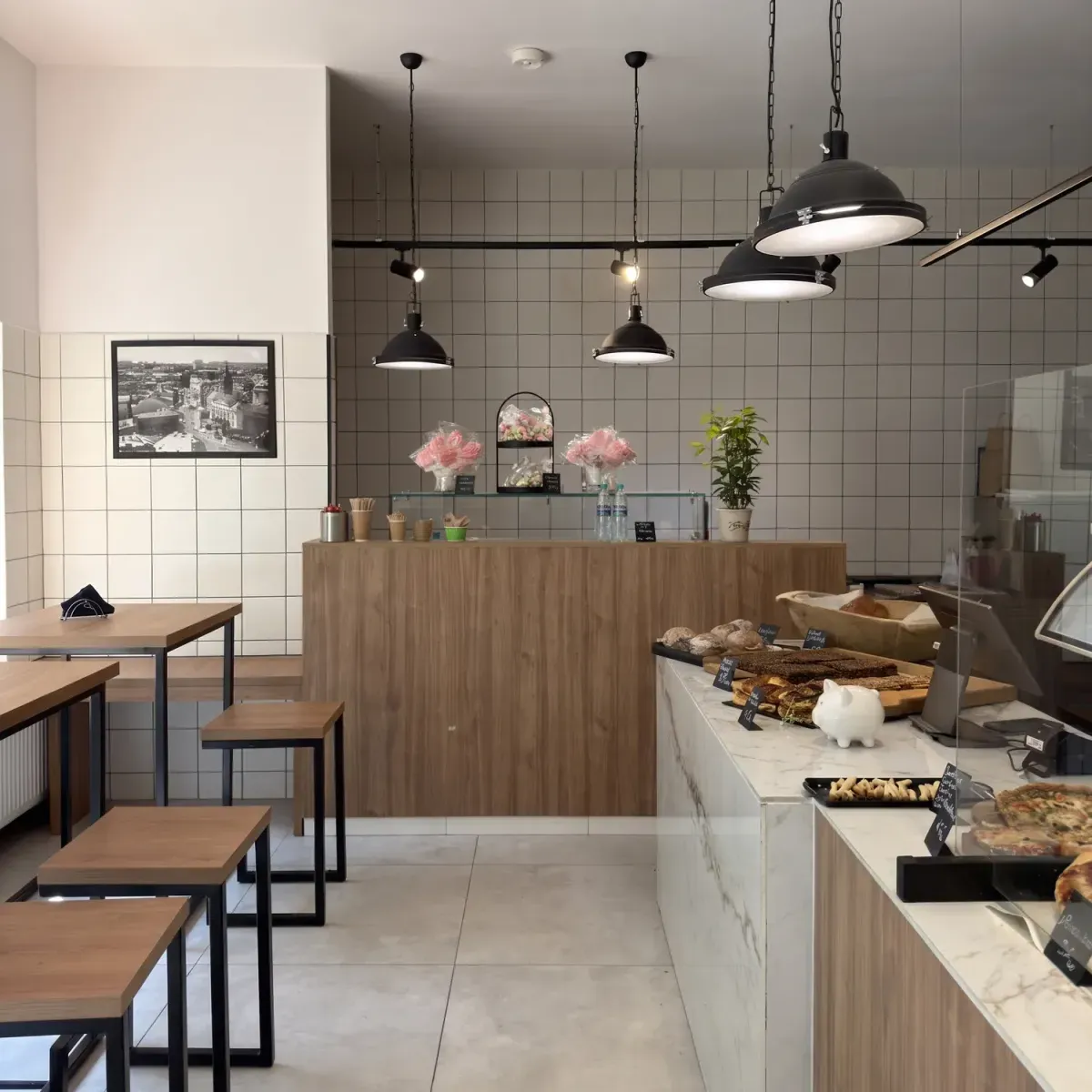 Sala kawiarni Pracowni Kania przy ul. Glinianej 2 w Lublinie
